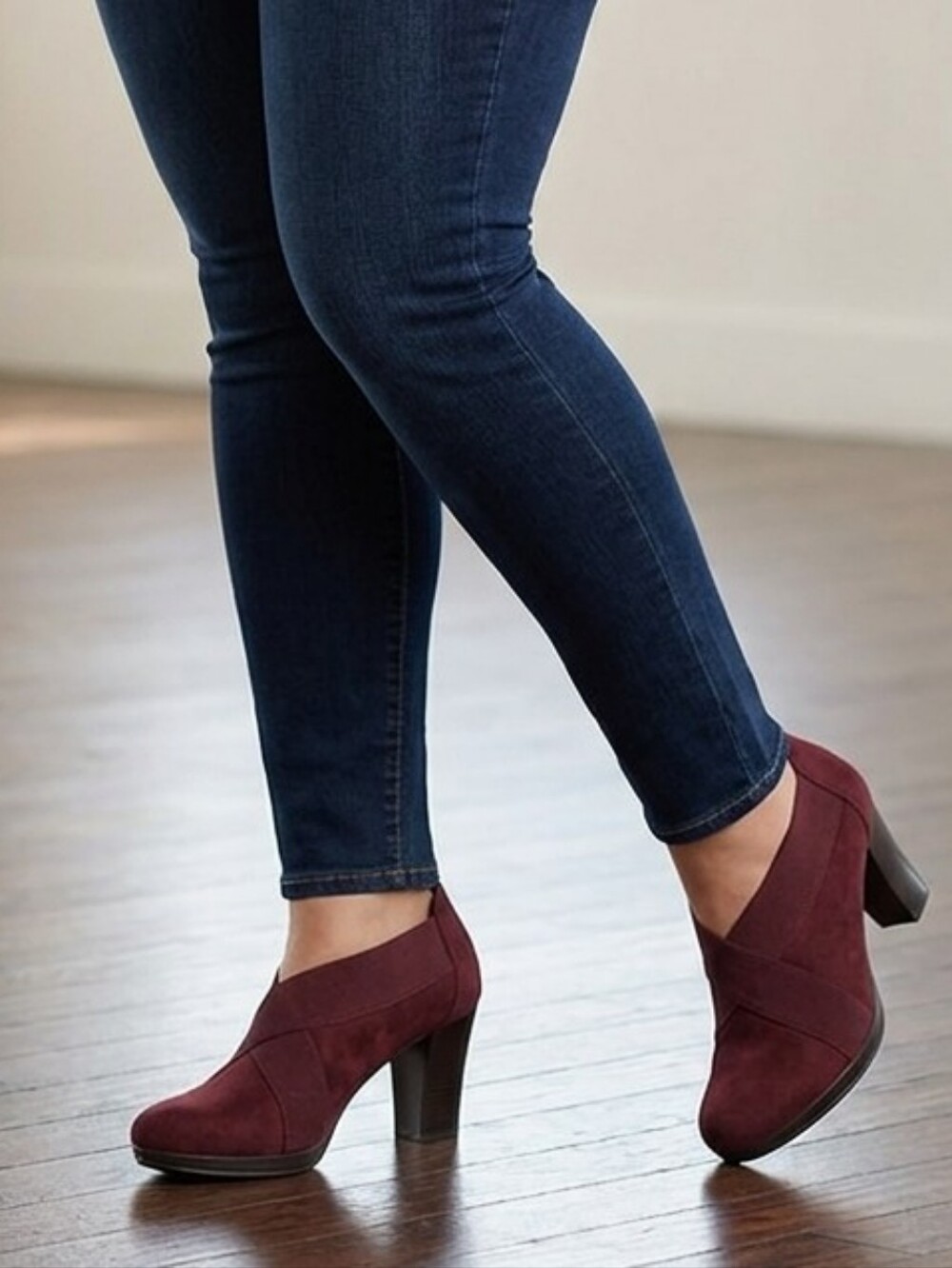 Cloudwalkers by Avenue Karina Burgundy Suede-Look Elastic X-Strap Heels 9W